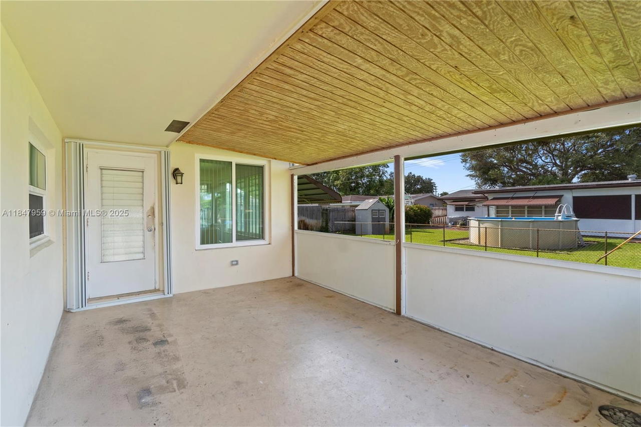 Real estate property located at 8560 16th St, Broward, Boulevard Heights Section, Pembroke Pines, FL
