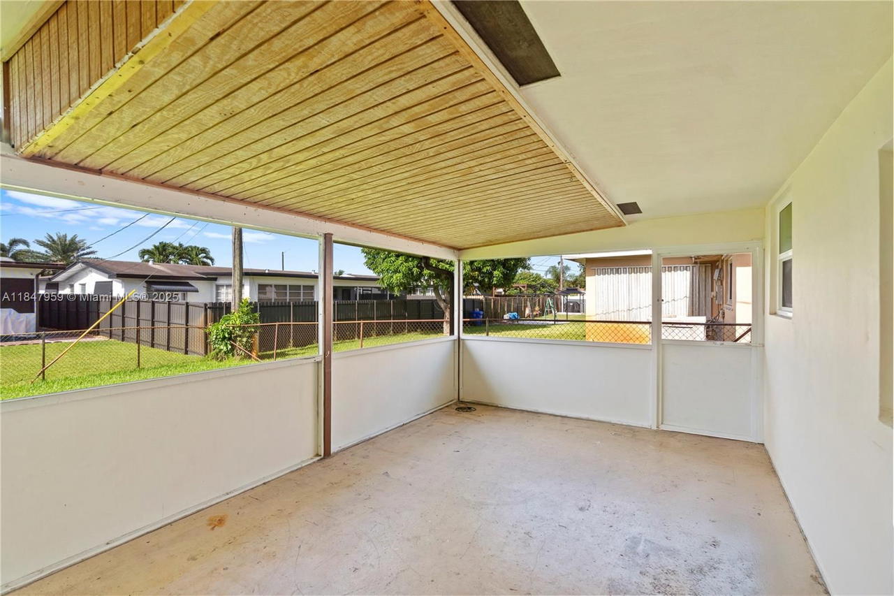 Real estate property located at 8560 16th St, Broward, Boulevard Heights Section, Pembroke Pines, FL