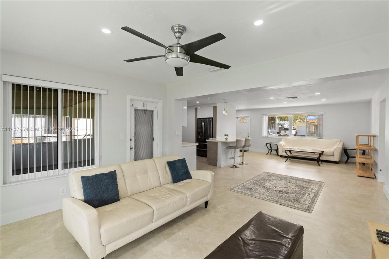 Real estate property located at 8560 16th St, Broward, Boulevard Heights Section, Pembroke Pines, FL