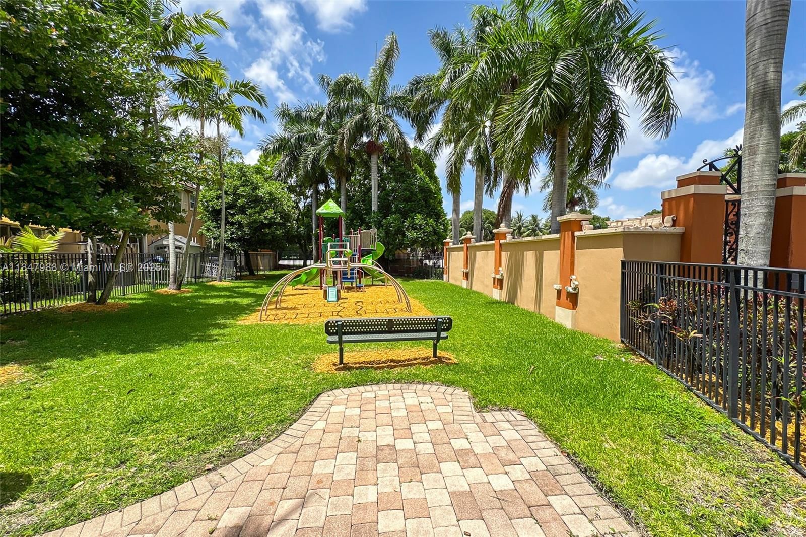 Real estate property located at 2669 121st Ter #705, Broward, Martinique No 2 Condo, Miramar, FL