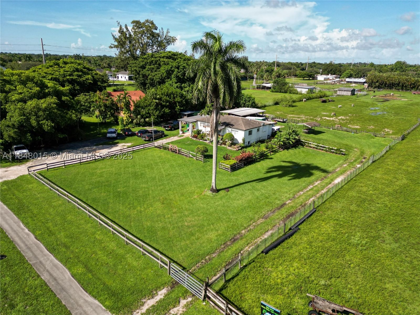 Real estate property located at 1921 112th Ave, Broward, Fla Fruit Lands Co Sub No, Davie, FL