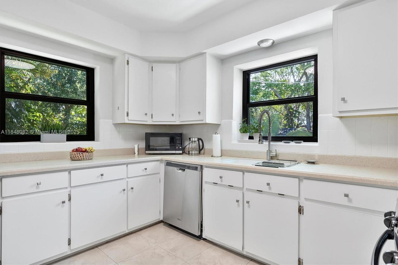 Real estate property located at 10551 3rd Ave, Miami-dade, First Addn To Pasadena Pa, Miami Shores, FL