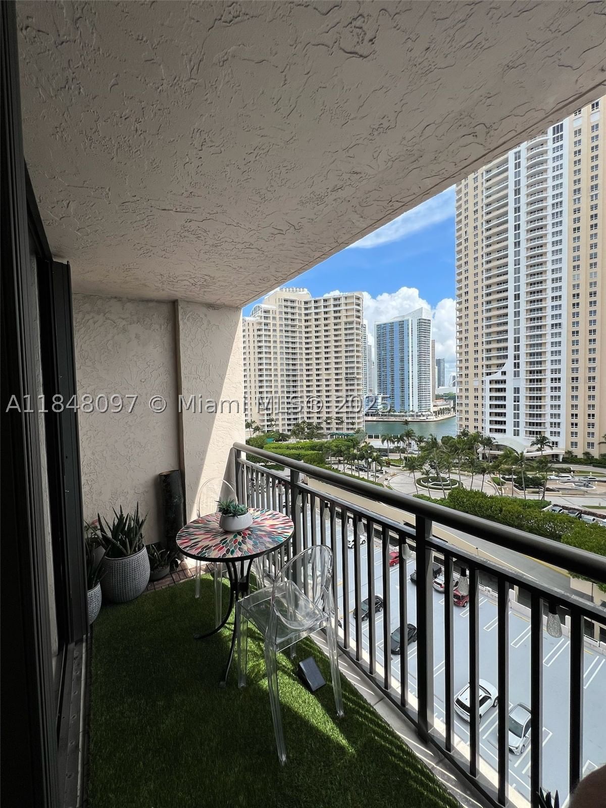 Real estate property located at 540 Brickell Key Dr #1524, Miami-dade, Brickell Key Ii Condo, Miami, FL