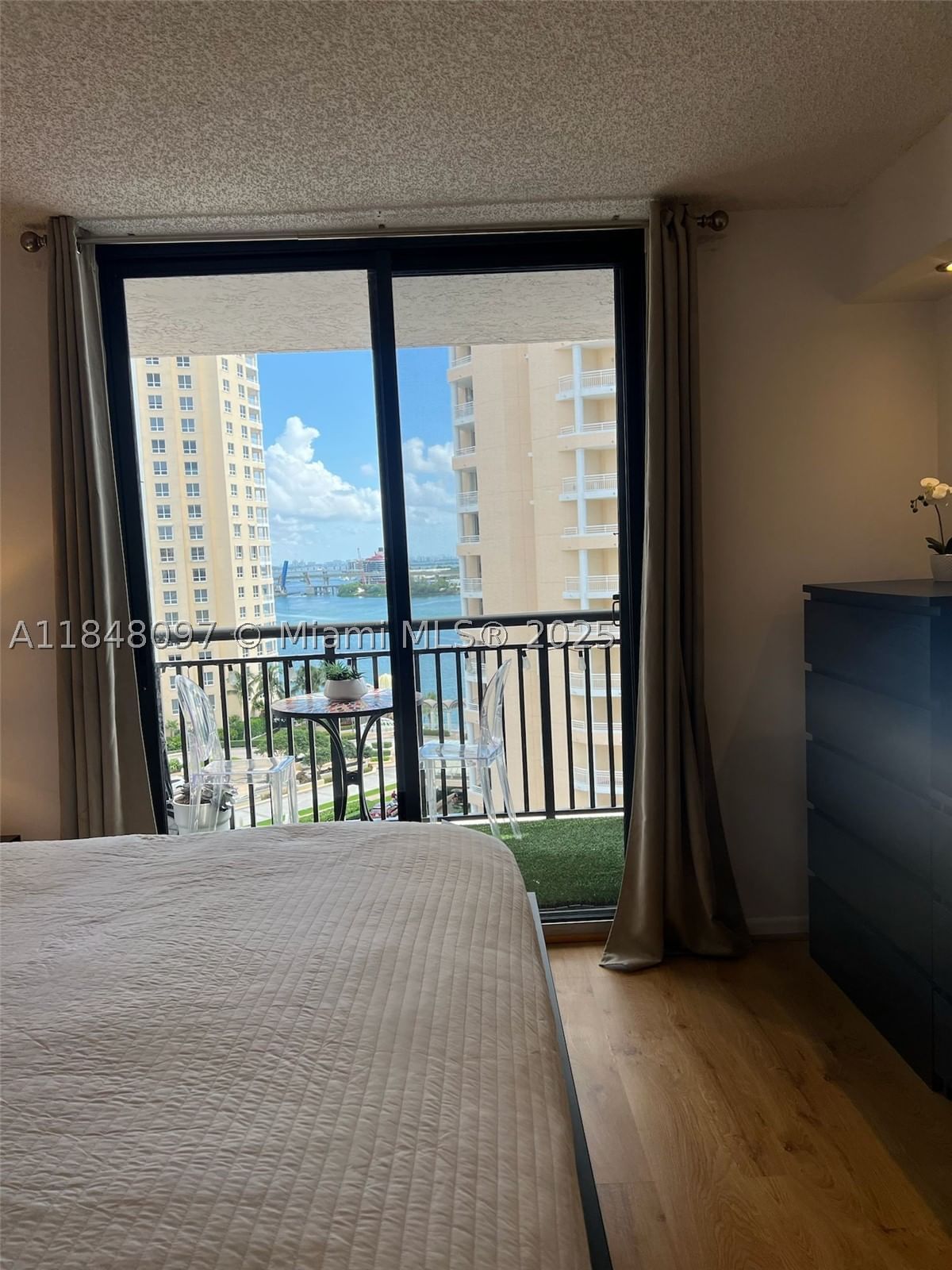 Real estate property located at 540 Brickell Key Dr #1524, Miami-dade, Brickell Key Ii Condo, Miami, FL