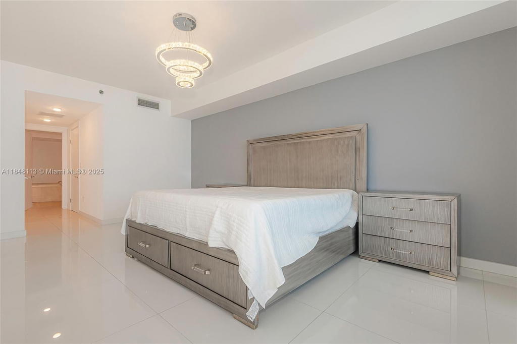 Real estate property located at 1850 Ocean Dr #2702, Broward, Beach Club Condo, Hallandale Beach, FL