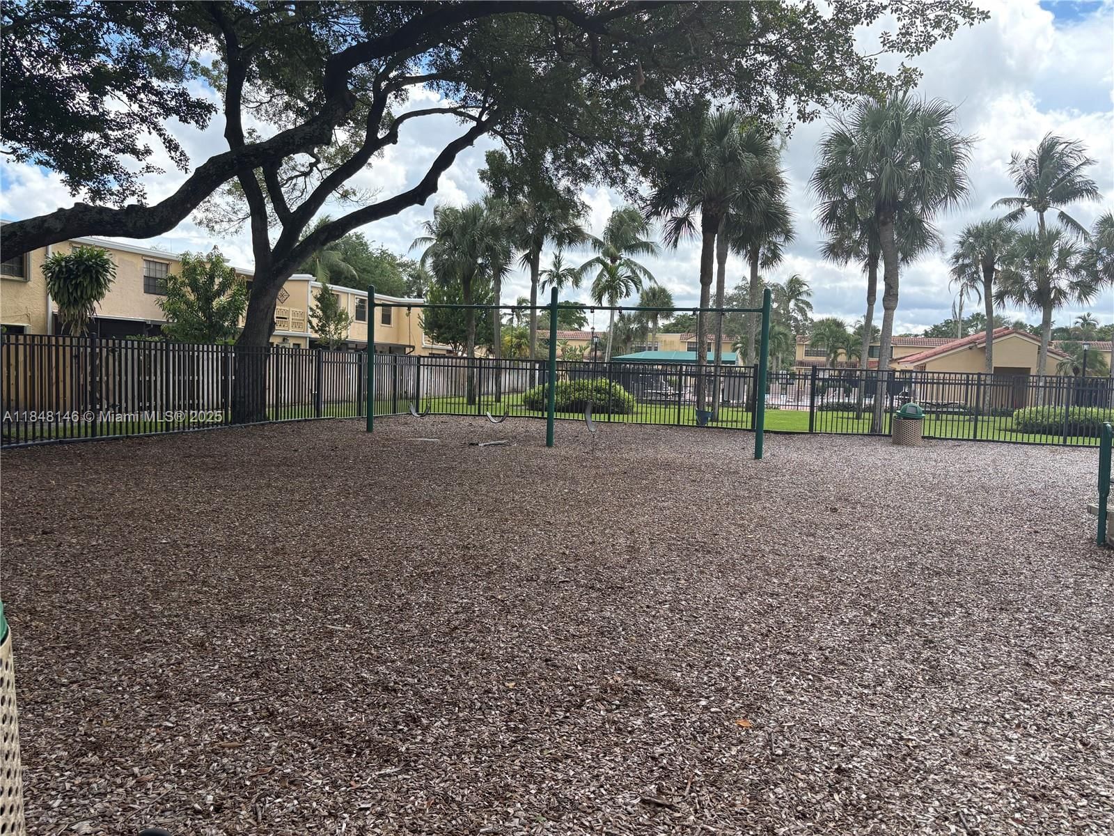 Real estate property located at 3961 94th Ave, Broward, Welleby Unit Six, Sunrise, FL