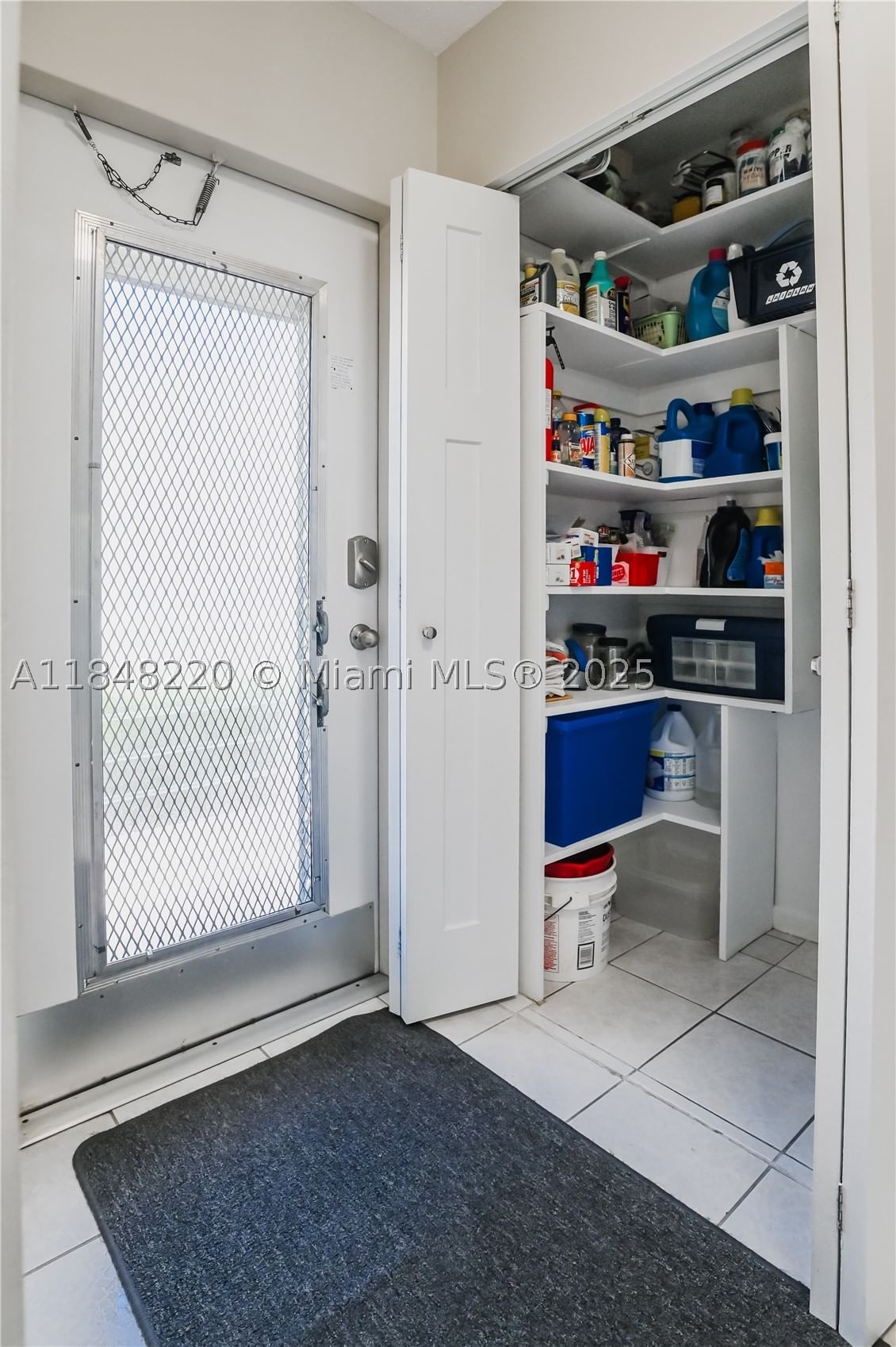 Real estate property located at 4311 16th St B109, Broward, Bradley Hall Condo, Lauderhill, FL