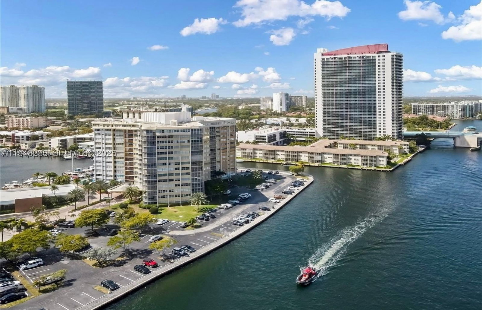 Real estate property located at 100 Golden Isles Dr #706, Broward, Lake Point Tower Condomin, Hallandale Beach, FL