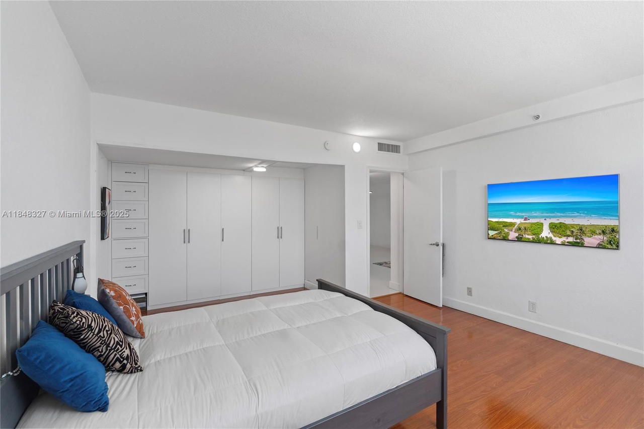 Real estate property located at 401 69th St #1204, Miami-dade, 401 Blu Of North Beach Co, Miami Beach, FL