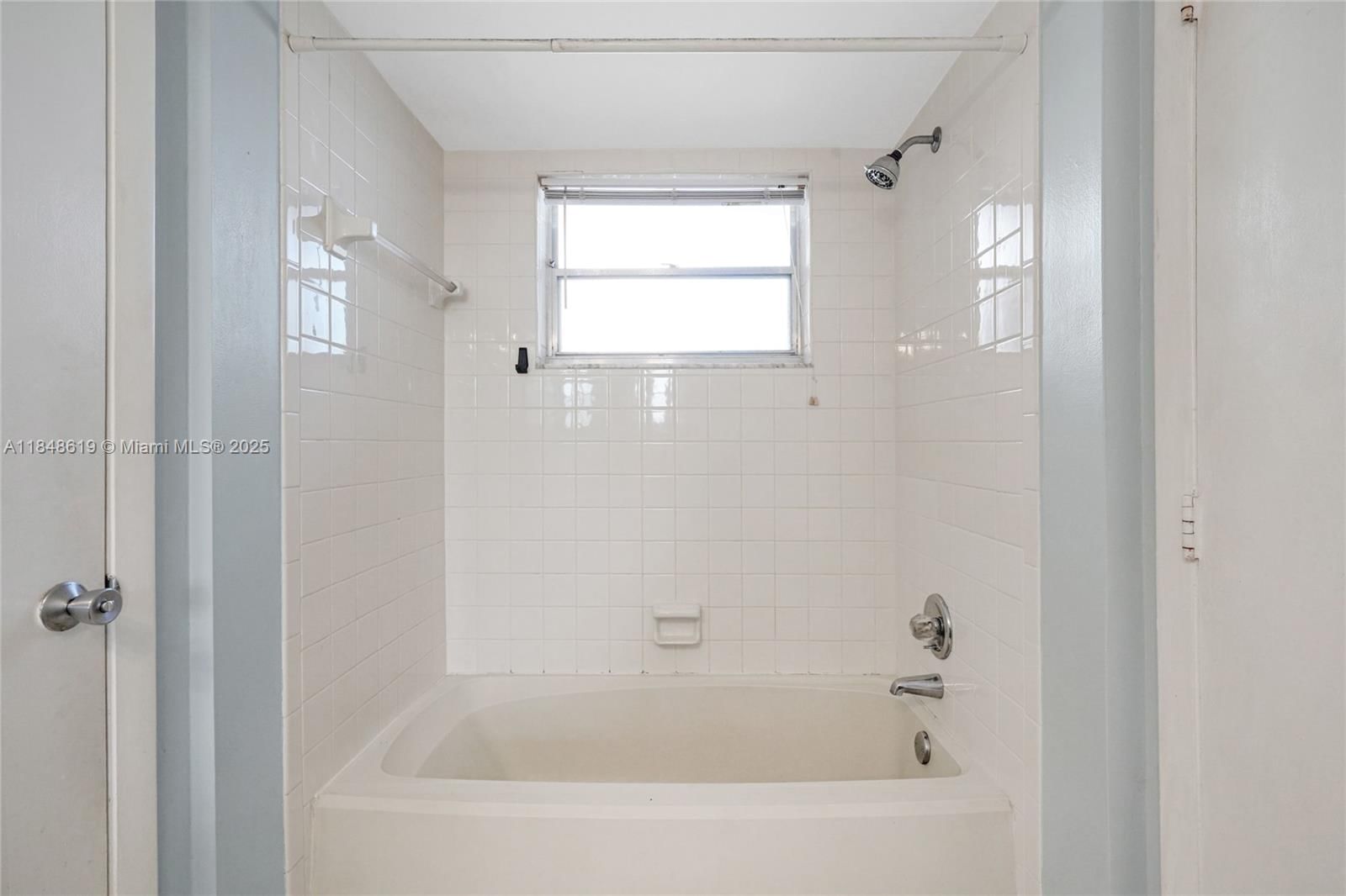 Real estate property located at 1831 Sabal Palm Dr #404, Broward, Condo 2 Of Sabal Palm Con, Davie, FL
