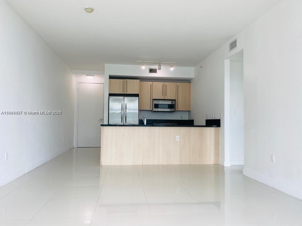 Real estate property located at , Miami-dade, The Axis On Brickell Cond, Miami, FL