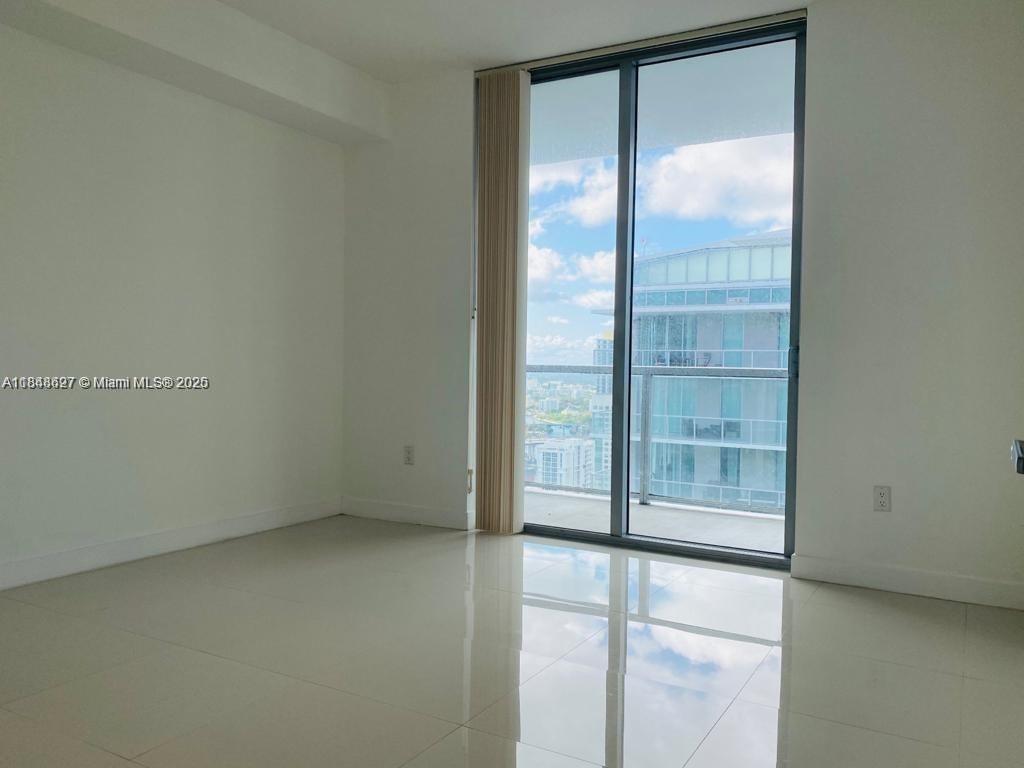 Real estate property located at , Miami-dade, The Axis On Brickell Cond, Miami, FL