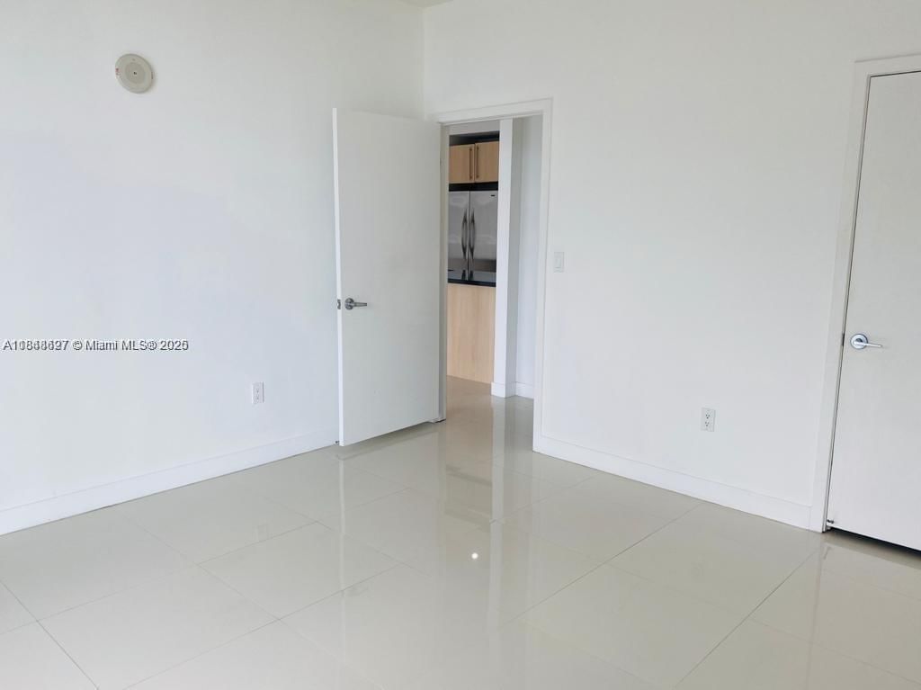 Real estate property located at , Miami-dade, The Axis On Brickell Cond, Miami, FL