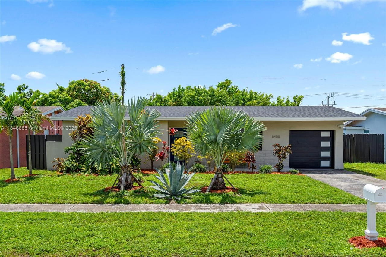 Real estate property located at 8450 28th St, Broward, Sunrise Golf Village, Sunrise, FL