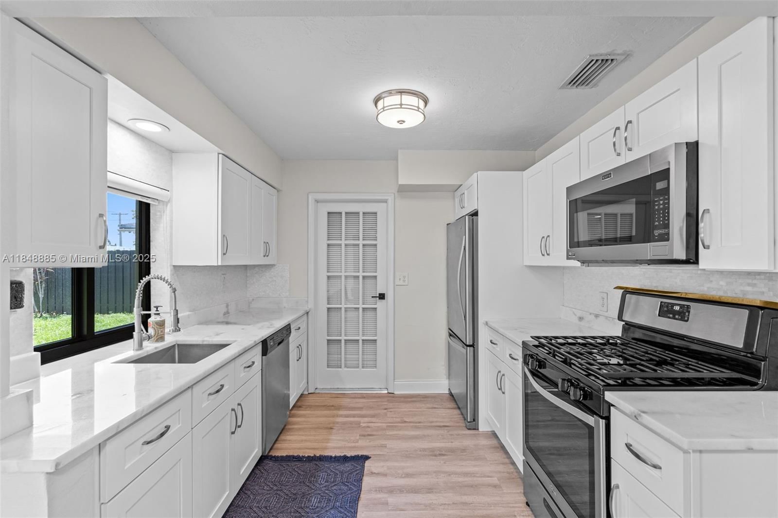 Real estate property located at 8450 28th St, Broward, Sunrise Golf Village, Sunrise, FL