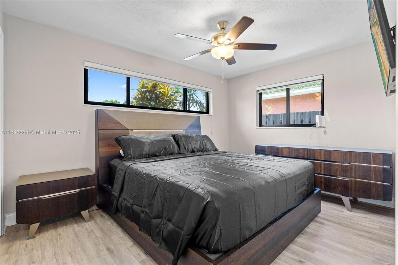 Real estate property located at 8450 28th St, Broward, Sunrise Golf Village, Sunrise, FL