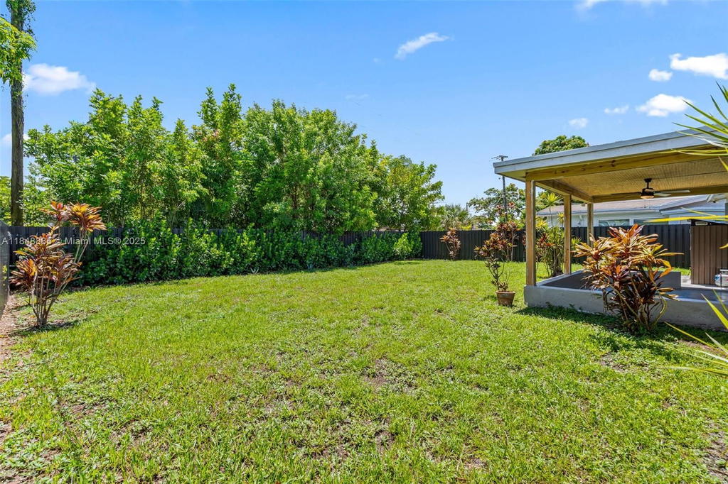 Real estate property located at 8450 28th St, Broward, Sunrise Golf Village, Sunrise, FL
