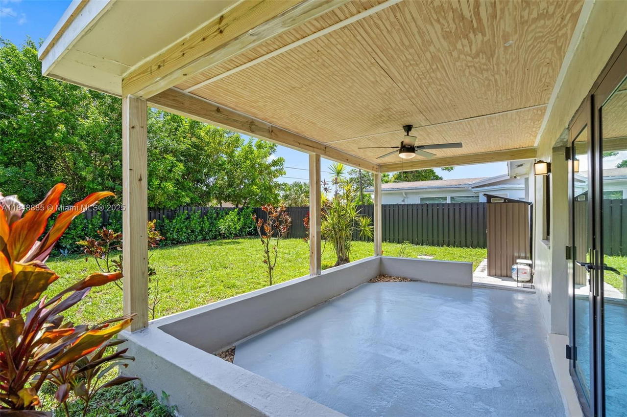 Real estate property located at 8450 28th St, Broward, Sunrise Golf Village, Sunrise, FL