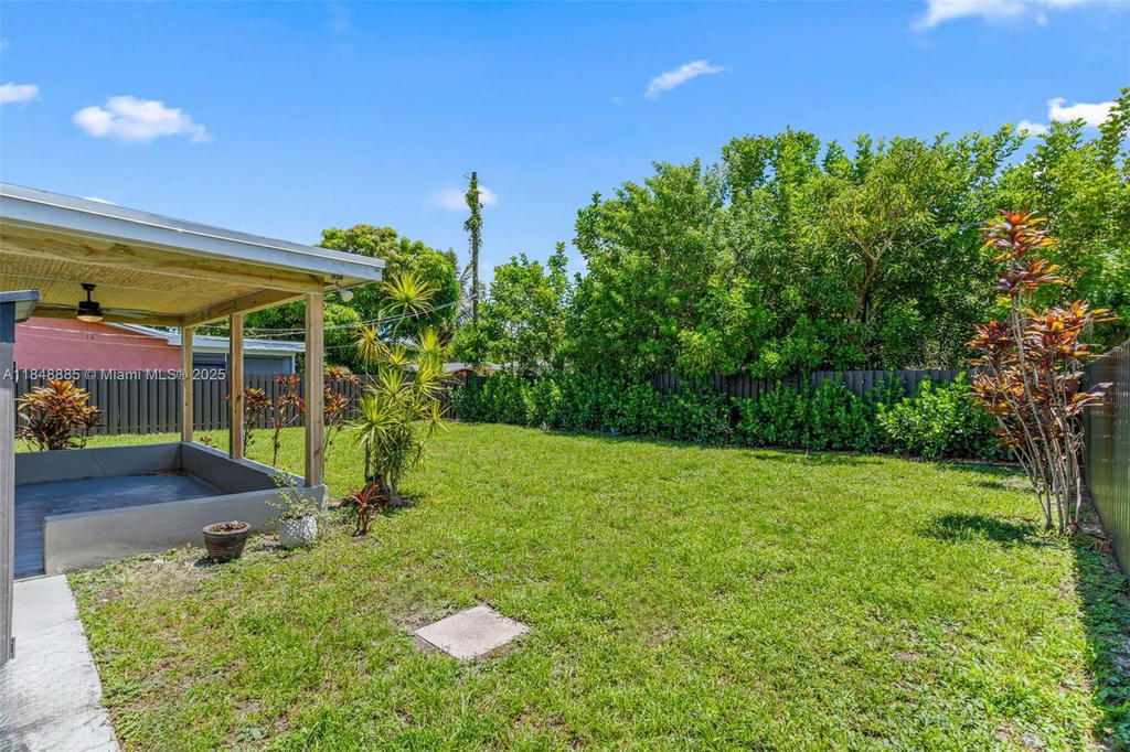 Real estate property located at 8450 28th St, Broward, Sunrise Golf Village, Sunrise, FL