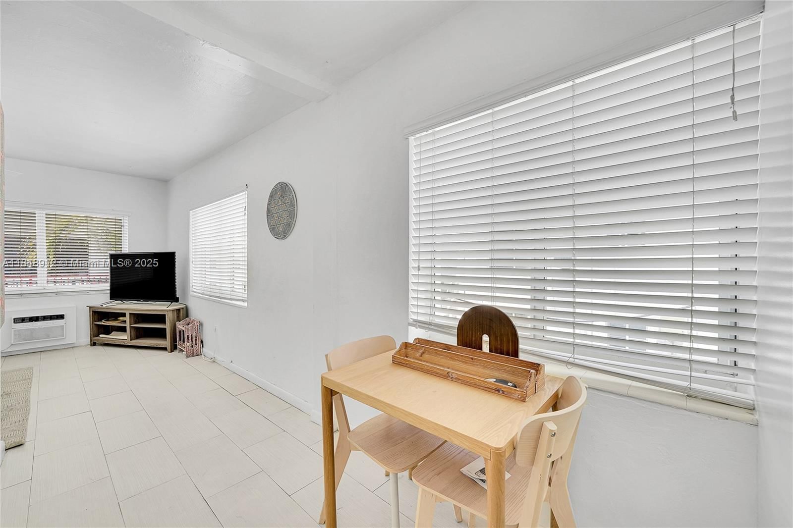 Real estate property located at 1135 Euclid Ave #207, Miami-dade, Ramavest Condo, Miami Beach, FL