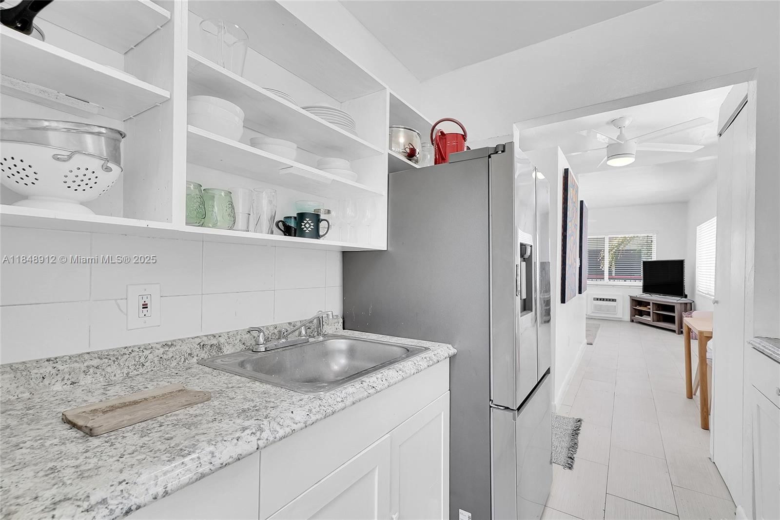 Real estate property located at 1135 Euclid Ave #207, Miami-dade, Ramavest Condo, Miami Beach, FL