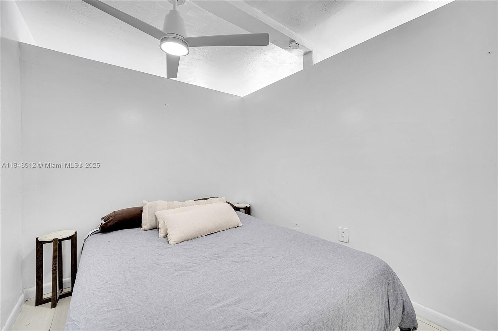 Real estate property located at 1135 Euclid Ave #207, Miami-dade, Ramavest Condo, Miami Beach, FL