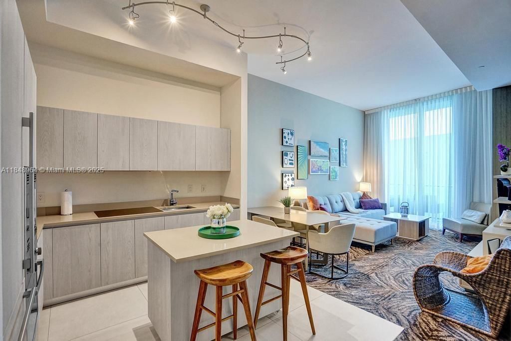Real estate property located at 4111 Ocean Drive #304, Broward, 4111 South Ocean Drive Co, Hollywood, FL