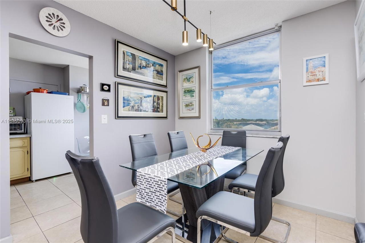 Real estate property located at 4330 Hillcrest Dr #519, Broward, Hillcrest East No 23 Cond, Hollywood, FL