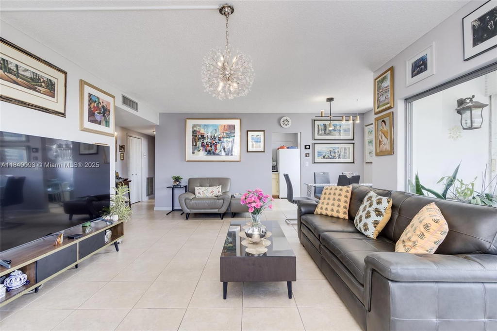 Real estate property located at 4330 Hillcrest Dr #519, Broward, Hillcrest East No 23 Cond, Hollywood, FL
