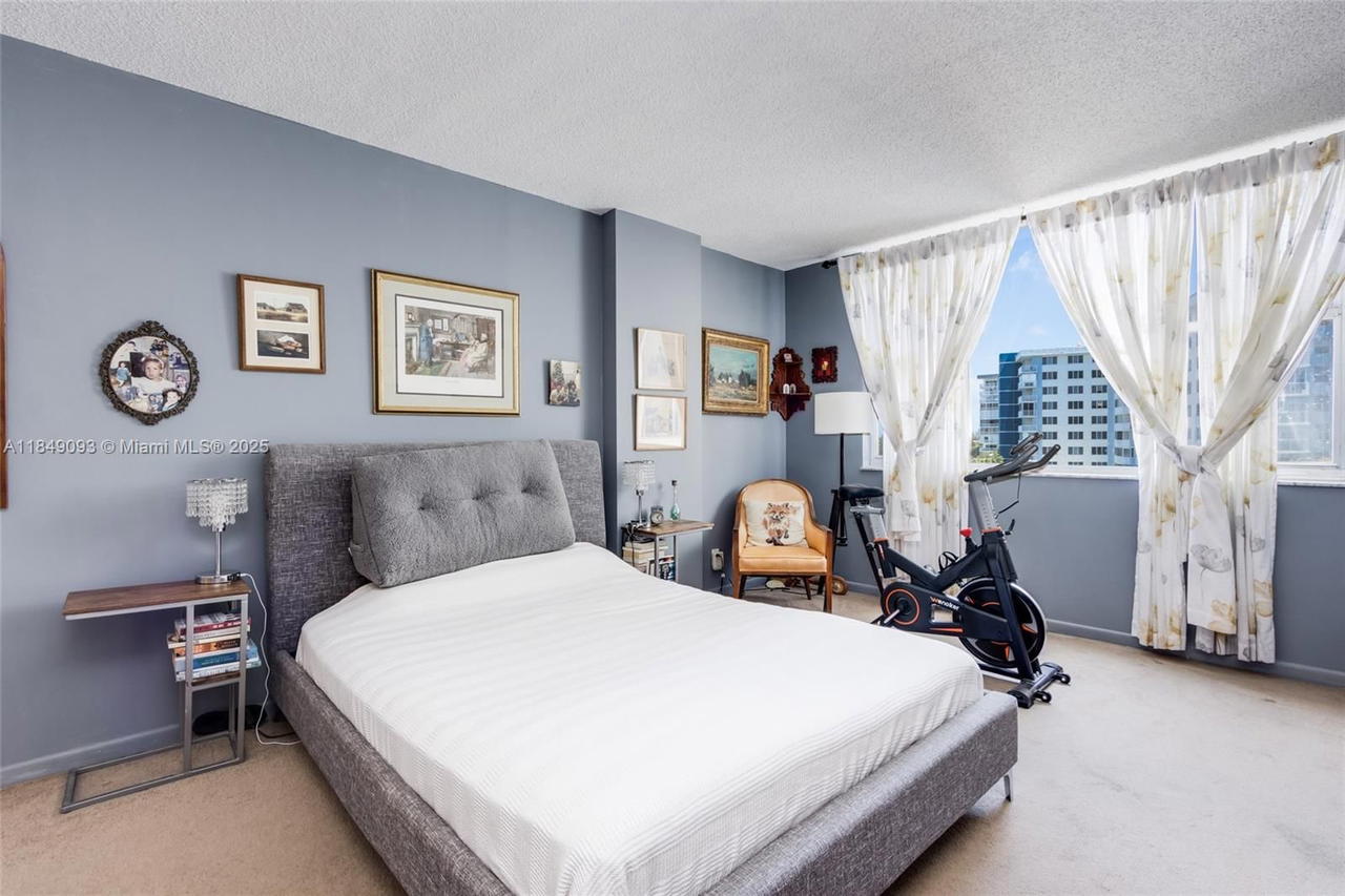Real estate property located at 4330 Hillcrest Dr #519, Broward, Hillcrest East No 23 Cond, Hollywood, FL