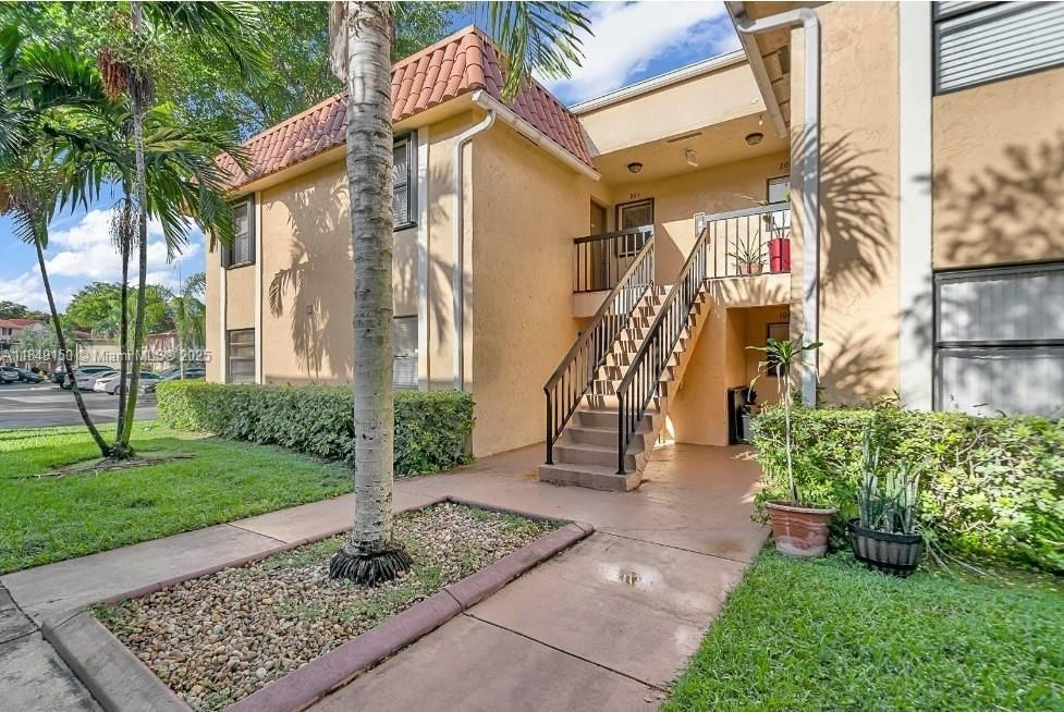 Real estate property located at 9728 Hammocks Blvd #201-27, Miami-dade, Banyan Tree Five Condo, Miami, FL