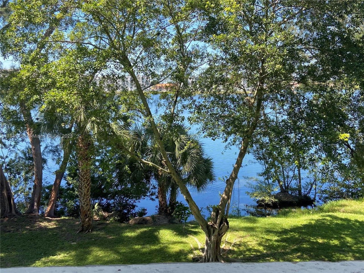 Real estate property located at 10090 80th Ct #1330, Miami-dade, Samari Lake East Condo, Hialeah Gardens, FL