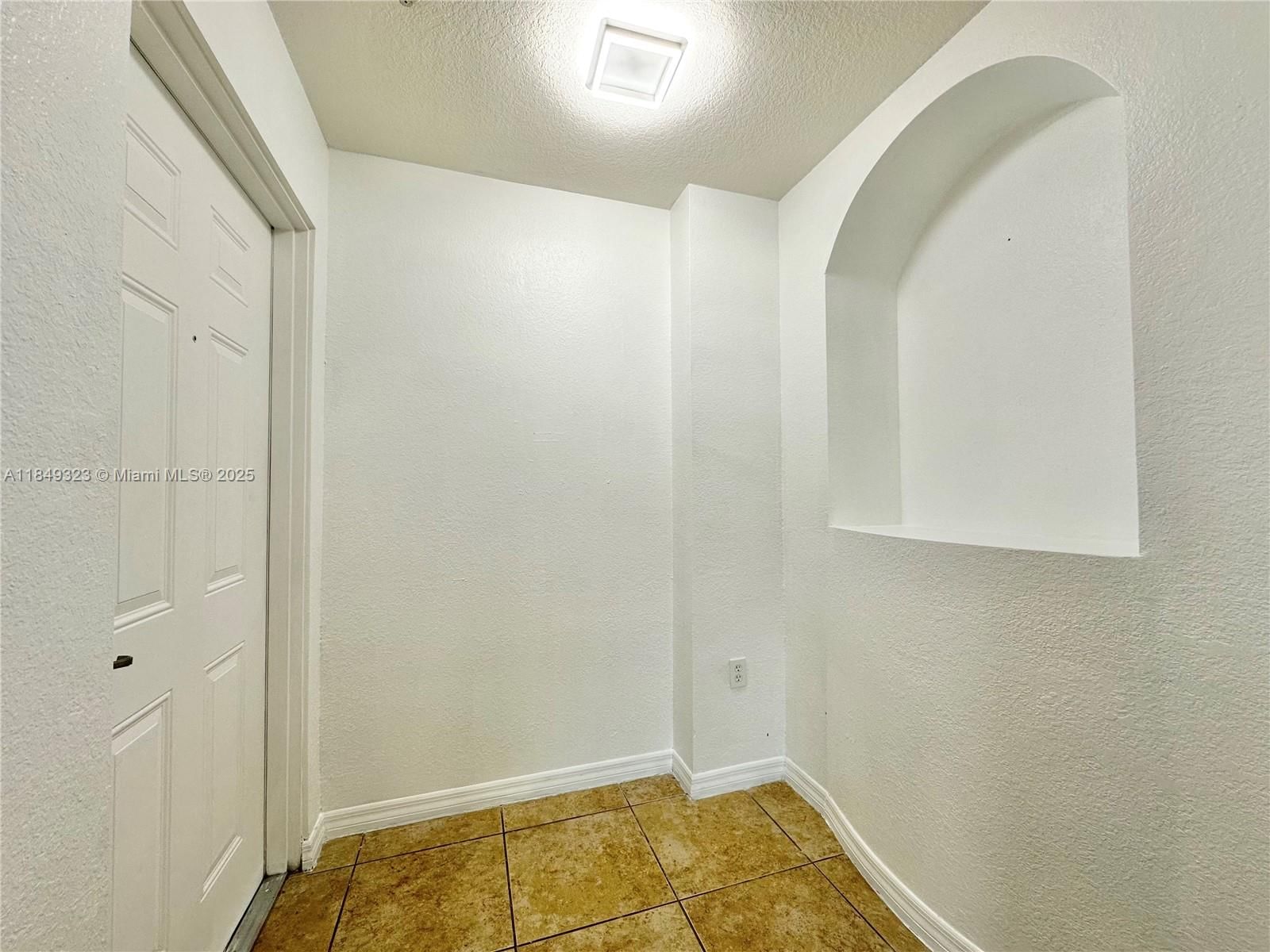 Real estate property located at 10870 88th Ter #103, Miami-dade, Coronado At Doral Iii Con, Doral, FL