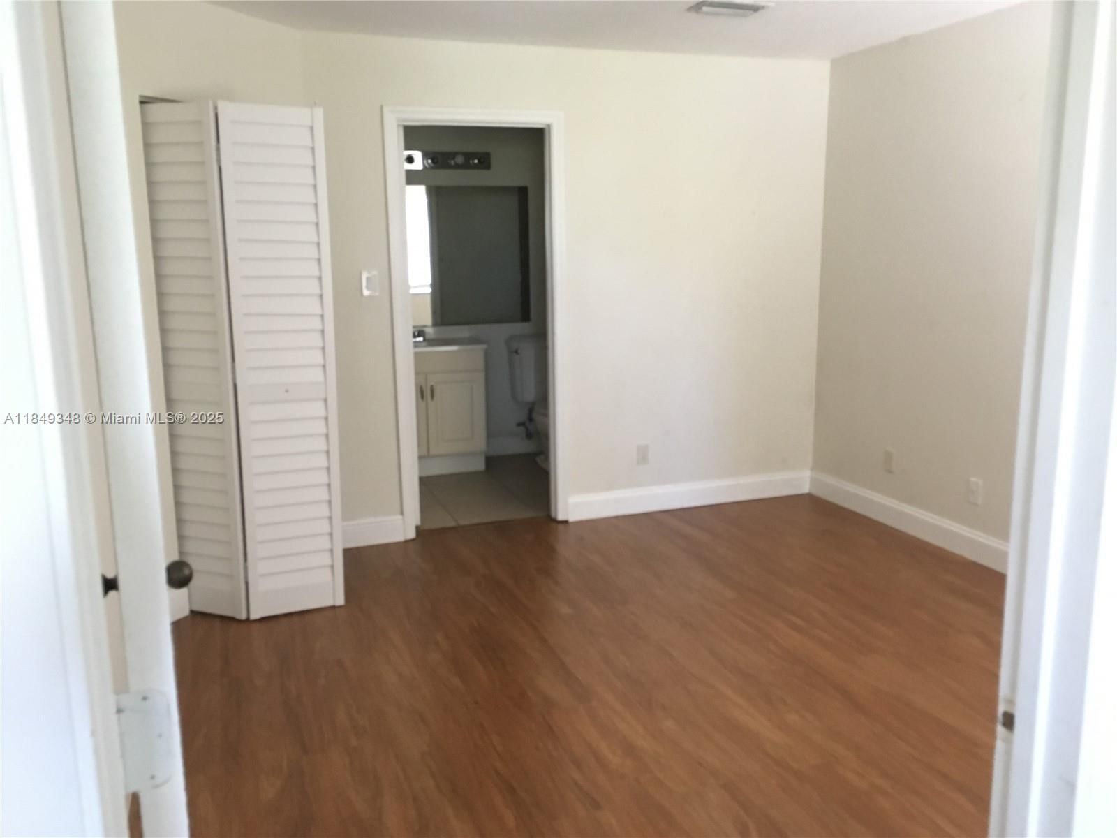 Real estate property located at 10451 157th Pl #305, Miami-dade, Royal Palm Place, Miami, FL