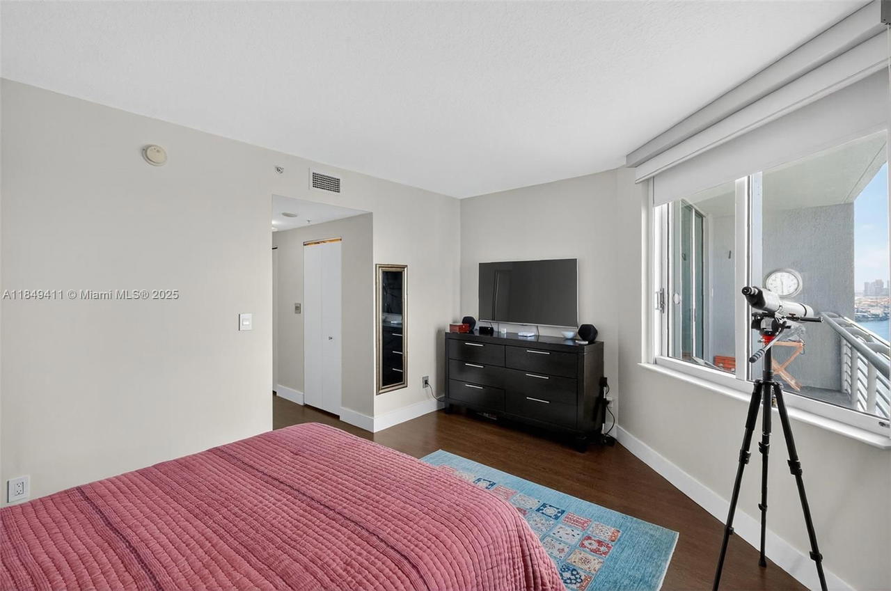 Real estate property located at 335 Biscayne Blvd #3501, Miami-dade, One Miami East Condo, Miami, FL