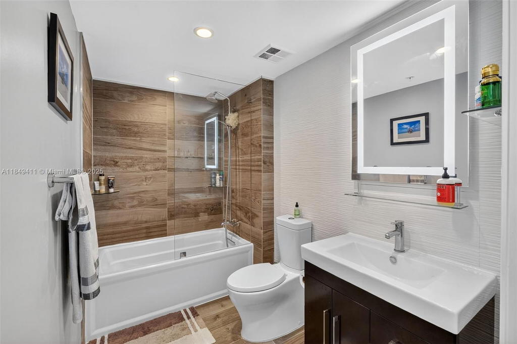 Real estate property located at 335 Biscayne Blvd #3501, Miami-dade, One Miami East Condo, Miami, FL