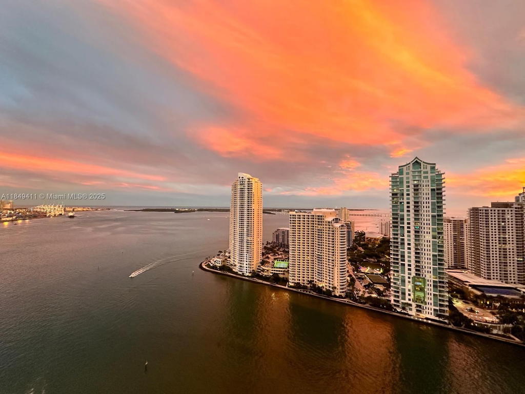 Real estate property located at 335 Biscayne Blvd #3501, Miami-dade, One Miami East Condo, Miami, FL