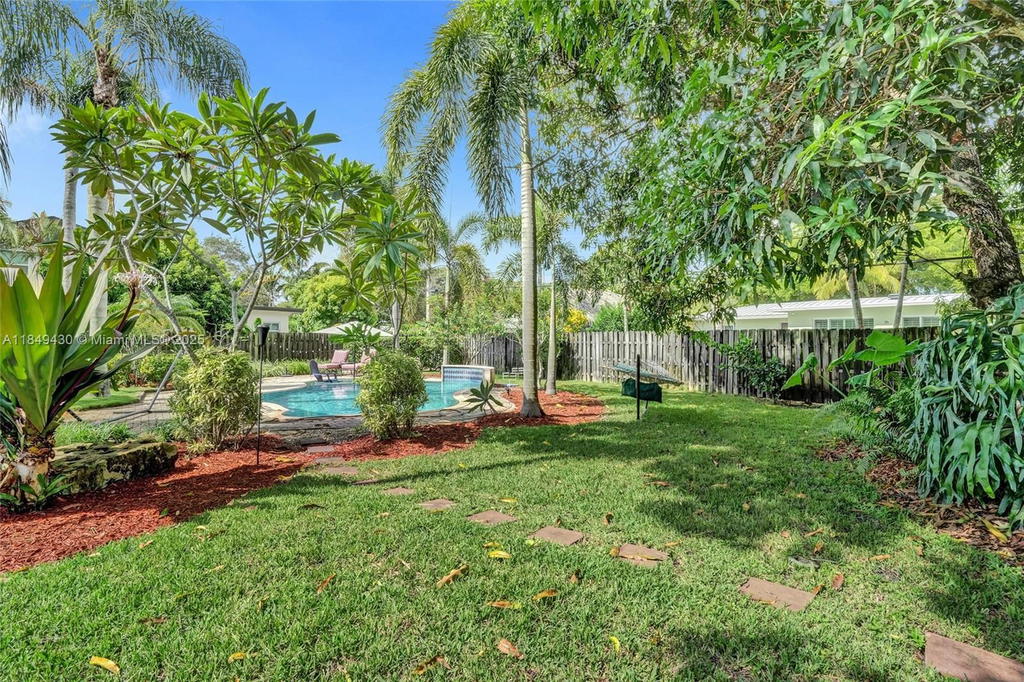 Real estate property located at 821 Oleander Dr, Broward, Plantation Gardens 3rd Se, Plantation, FL
