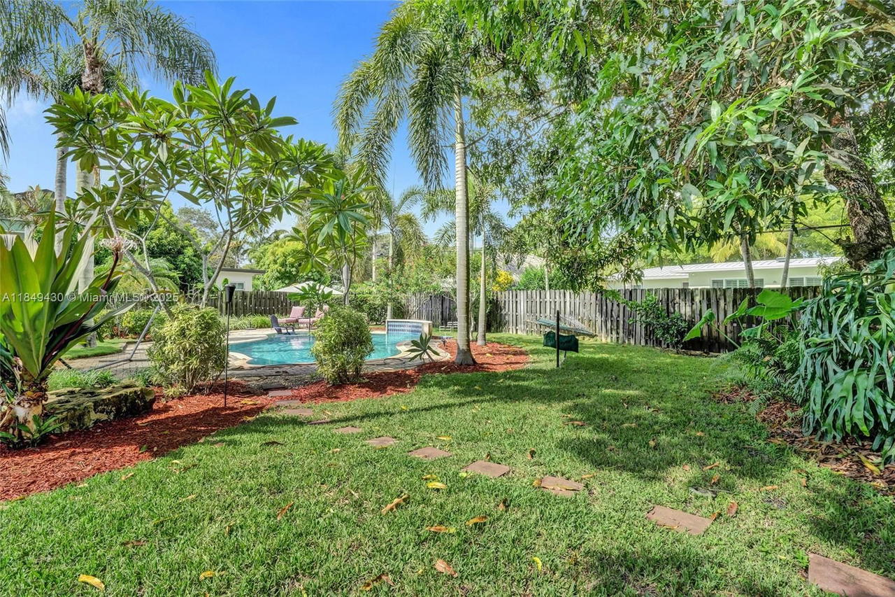 Real estate property located at 821 Oleander Dr, Broward, Plantation Gardens 3rd Se, Plantation, FL