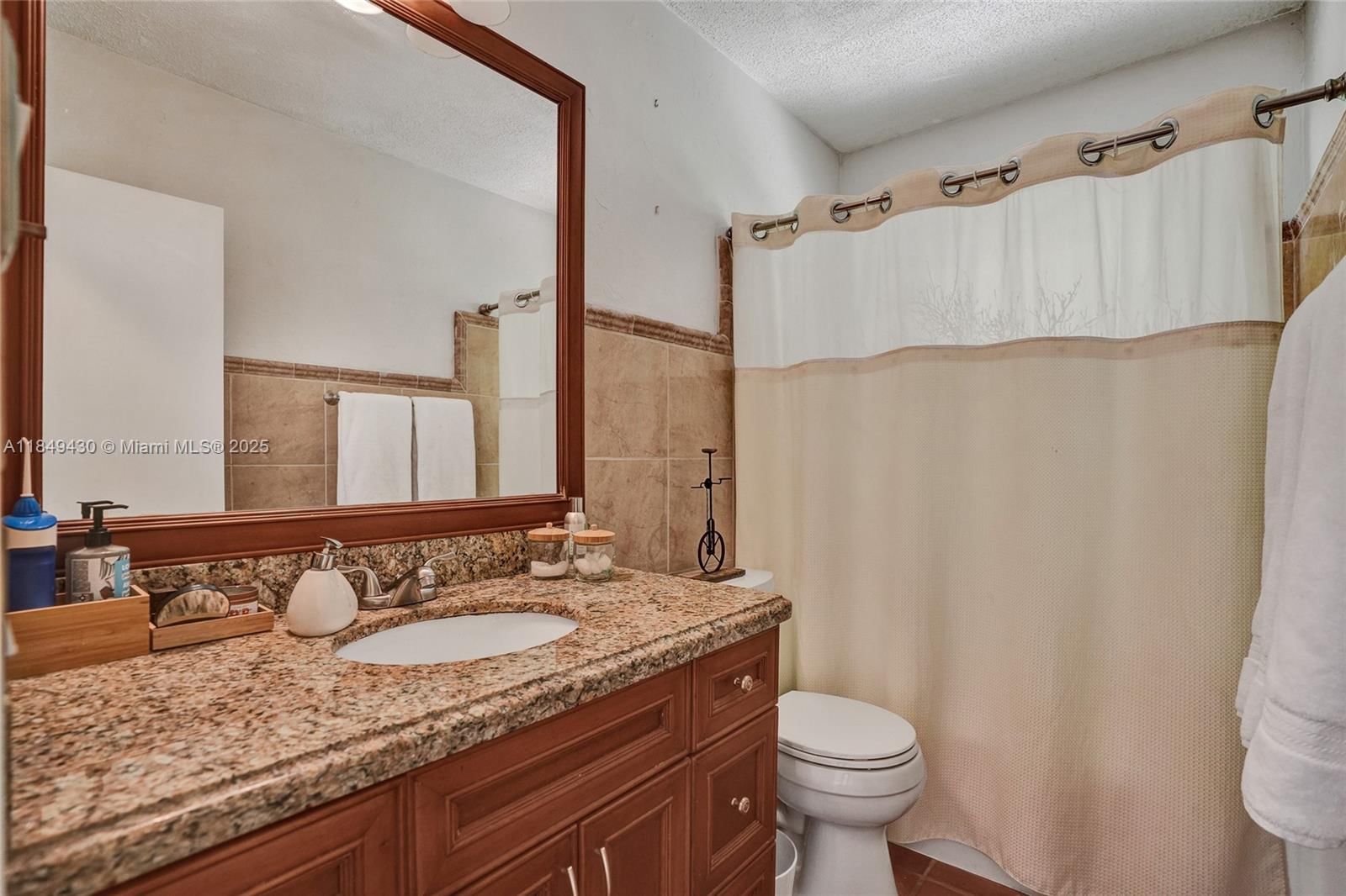Real estate property located at 821 Oleander Dr, Broward, Plantation Gardens 3rd Se, Plantation, FL