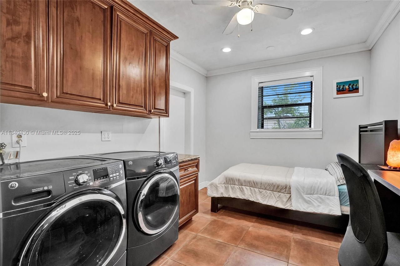 Real estate property located at 821 Oleander Dr, Broward, Plantation Gardens 3rd Se, Plantation, FL