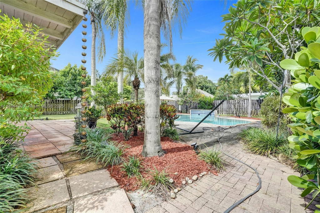Real estate property located at 821 Oleander Dr, Broward, Plantation Gardens 3rd Se, Plantation, FL