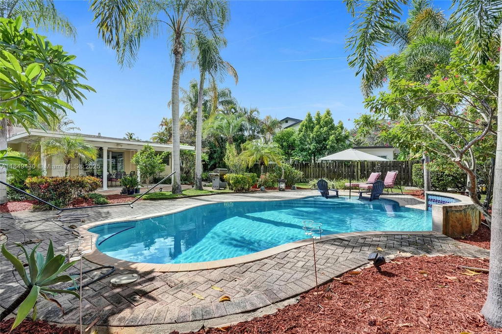 Real estate property located at 821 Oleander Dr, Broward, Plantation Gardens 3rd Se, Plantation, FL