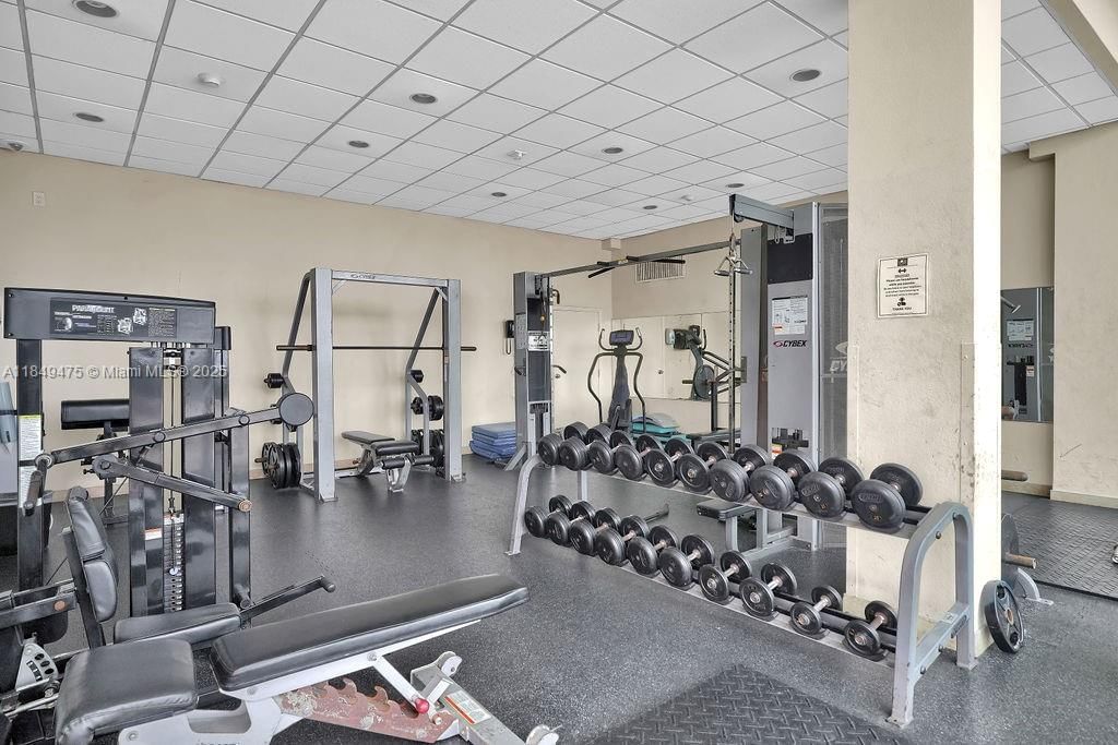 Real estate property located at 5555 Collins Ave #8U, Miami-dade, Oceanside Plaza Condo, Miami Beach, FL