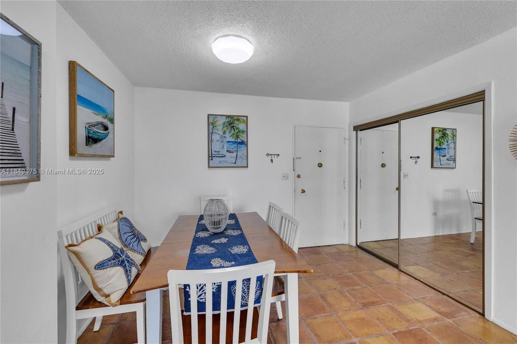 Real estate property located at 5555 Collins Ave #8U, Miami-dade, Oceanside Plaza Condo, Miami Beach, FL