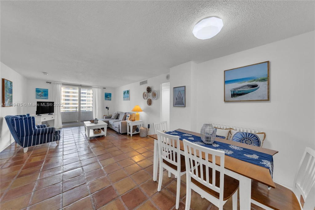 Real estate property located at 5555 Collins Ave #8U, Miami-dade, Oceanside Plaza Condo, Miami Beach, FL