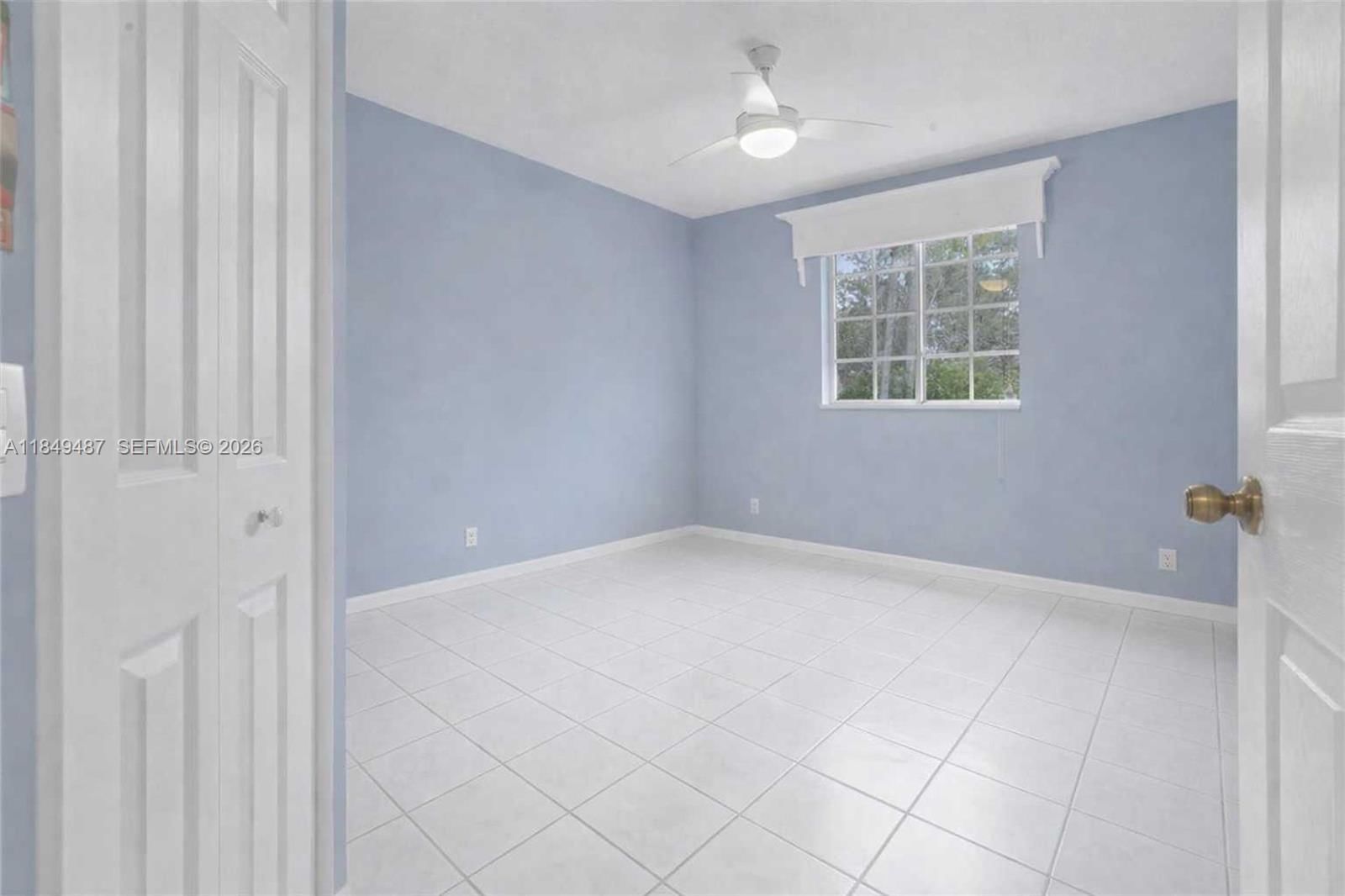 Real estate property located at 2613 Oakbrook Dr, Broward, Sector 7 South, Weston, FL