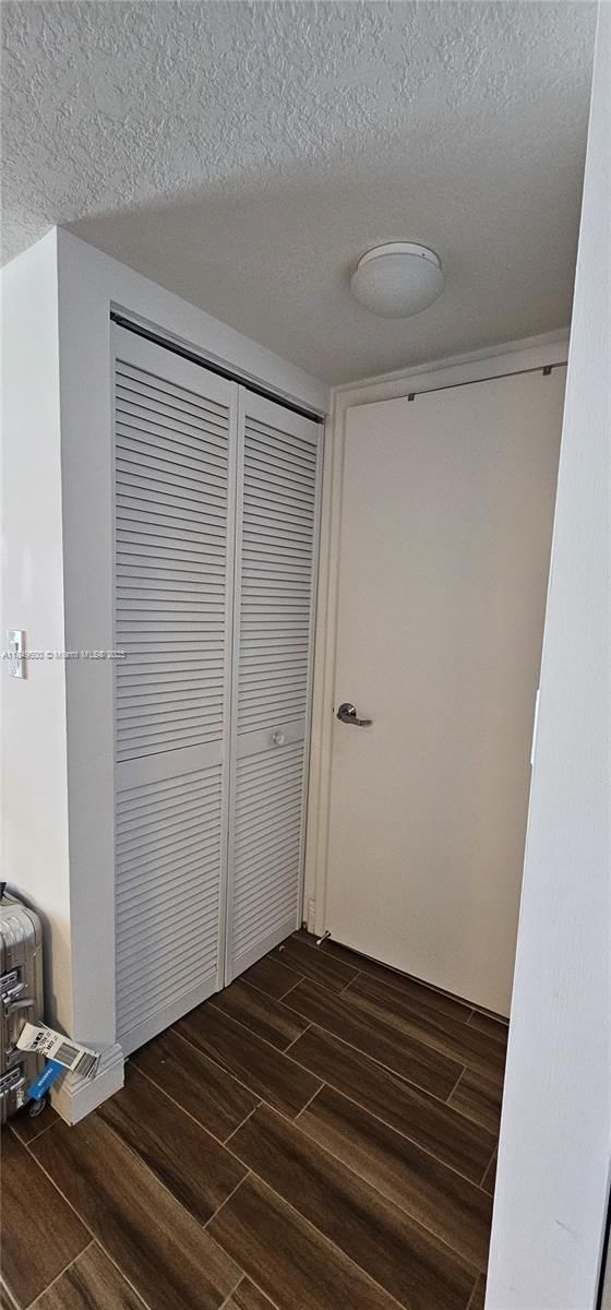 Real estate property located at 1800 Bayshore Dr #3808, Miami-dade, 1800 Club Condo, Miami, FL