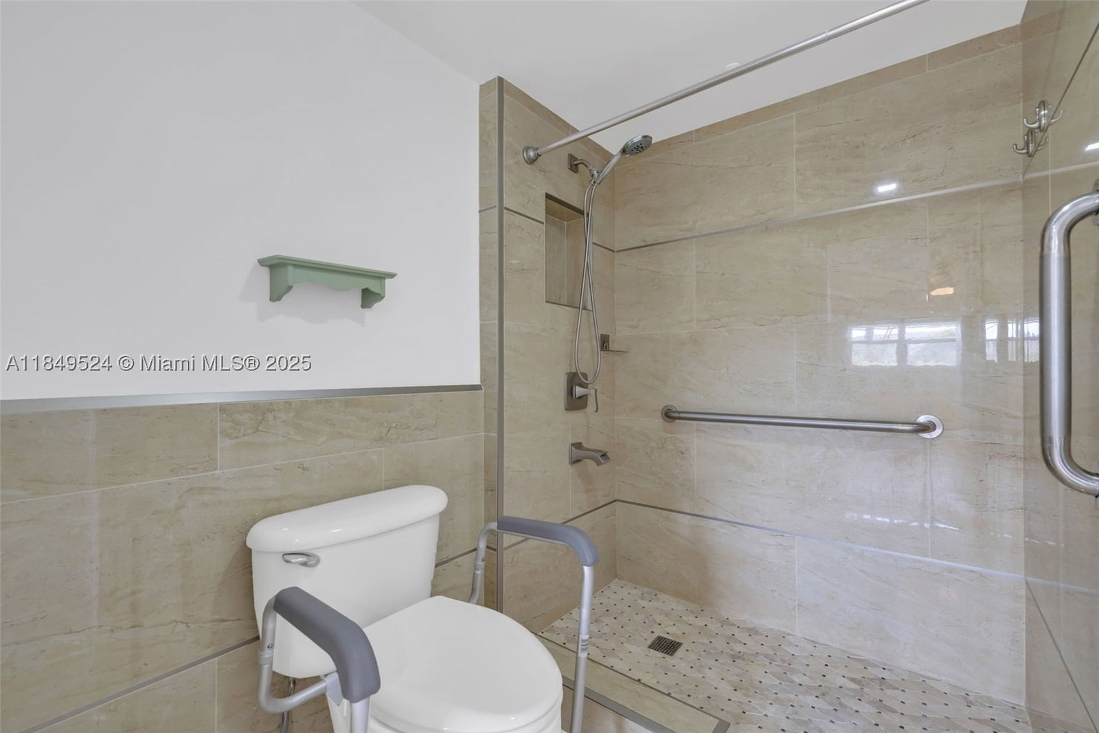 Real estate property located at 701 141st Ave #109R, Broward, Plymouth At Century Villa, Pembroke Pines, FL