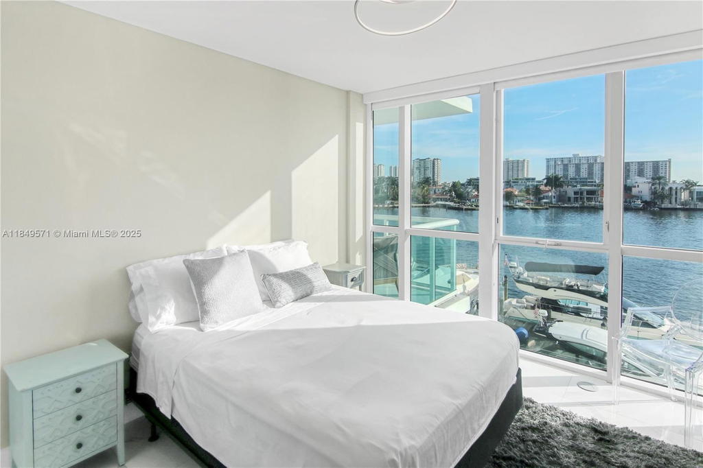 Real estate property located at 400 Sunny Isles Blvd #307, Miami-dade, 400 Sunny Isles Condo Eas, Sunny Isles Beach, FL